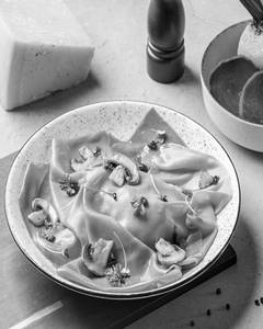 Mashed Potatoes Mushroom / Brocoli Handkerchief Pasta