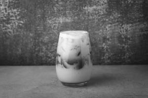 Iced Matcha Mango Latte