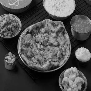 Gobhi Chur Chur Naan