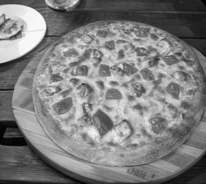 Amratsari Tandoori Paneer Pizza