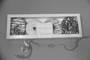 Assorted Donut Box 180g