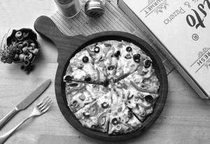 Mediterranean Pizza
