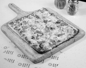 Jain Paneer Tikka Pizza (10 Inches)