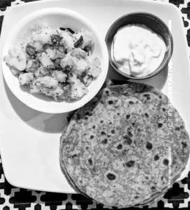 [3 Pieces] Thepla + Sukibhaji + Dahi