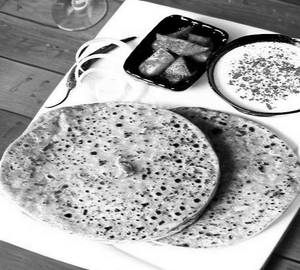 Aloo Paratha [2Pc] With gulab jamun [ 4pc]