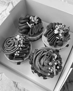 4 Pc Mix Cup Cake