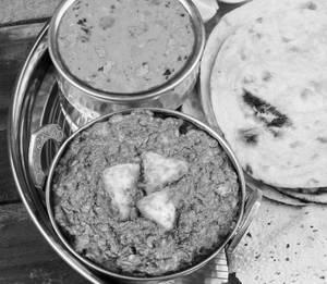 Kadai Paneer with 3 Roti