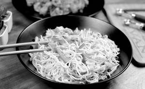 Veg Hakka Noodles