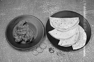 Tandoor Roti & Chicken Kosha