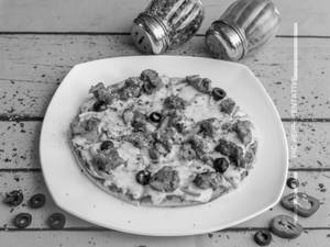 Tandoori Paneer Pizza