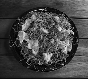 Egg Hakka Noodles