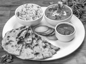 Butter Chicken With Jeera Rice And Laccha Paratha [2 Pieces, Serves 1]