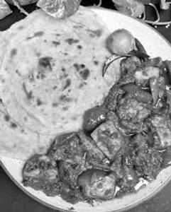 Kadai Paneer with 4 Butter Roti and Gulab jamun