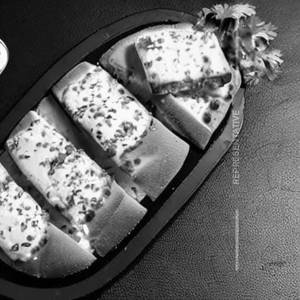 Paneer Garlic Bread