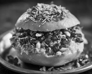 Special butter dabeli [1 piece]