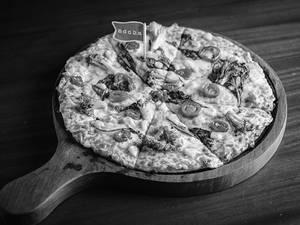 Broccoli & Spinach Pizza