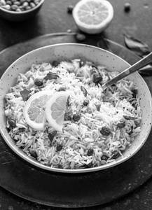 Mamidikaya pulihora [mango rice]