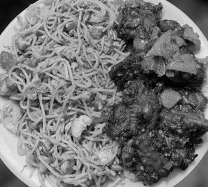 Chicken noodles with Chilli Chicken Combo