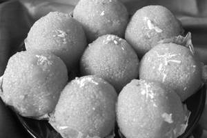 Desi Ghee Boondi Laddu