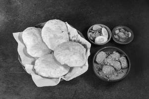 Luchi With Alur Dum Combo