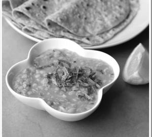 4 Chapati with Dal curry