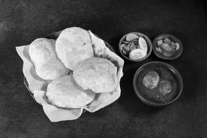 Luchi With Egg Combo
