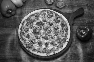 Junglee Special Chicken Pizza