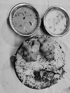 Chicken Garlic Kebab Biryani Rice Bowl