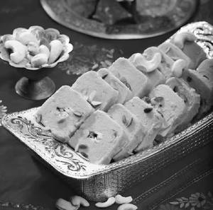 Desi Ghee Patisa Roll / Besan Gajak