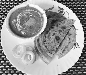 Dal Makhani with 2 Laccha Parantha