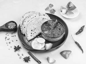 Kadhai Chicken With Bread
