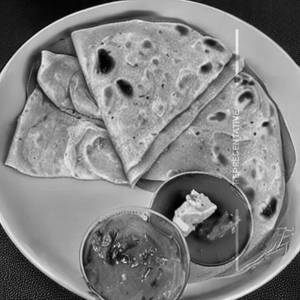 Chaap Roll Lachha Paratha