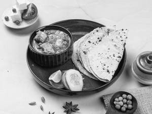 Matar Paneer With Bread