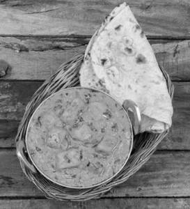 Paneer Tikka Masala with 2 Butter Naan Combo