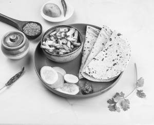 Aloo Bhujia With Bread