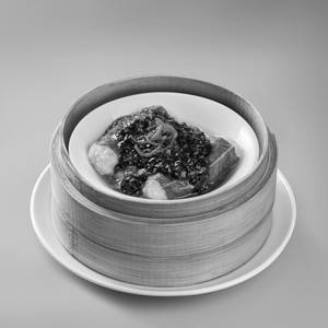 Spinach Roll With Prawn And Waterchestnut