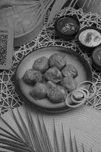 Veg Tandoori Momos (8 Pcs)