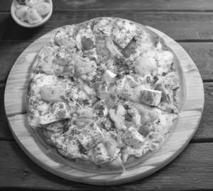 Chilli Paneer Pizza
