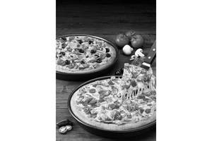Paneer Tikka Pizza
