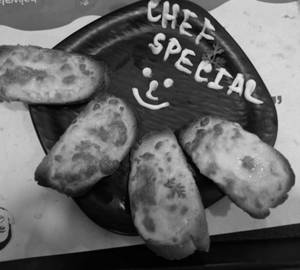 Spicy Superior Garlic Bread