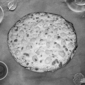 Cheese golden corn pizza