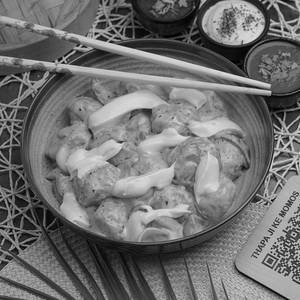 Spicy Cheese Gravy Momos
