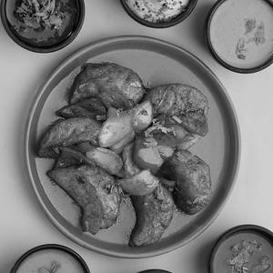 Chicken Chilly Momos (6 Pcs)