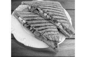 Chilli Paneer Sandwich