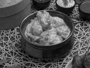 Spicy Gravy Momos