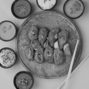 Paneer Tandoori Momos (8 Pcs)