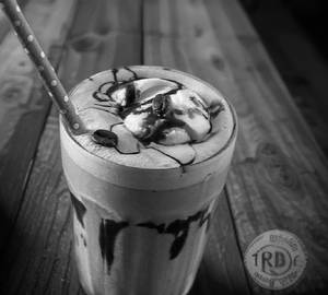 Saudi Shake With Ice Cream
