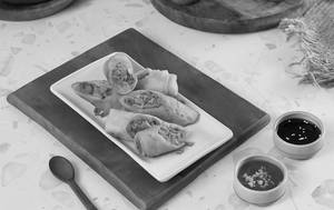 Spring Rolls (8 Pcs)