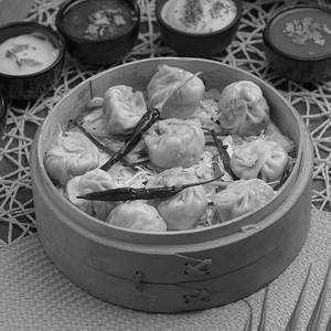 Spicy steamed momos [10 pieces]