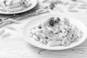 White Sauce Chicken Pasta
